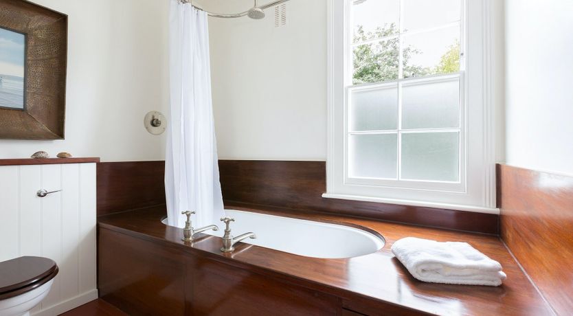 Photo of Colourful Connoisseur