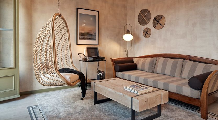 Photo of Before A Mirror