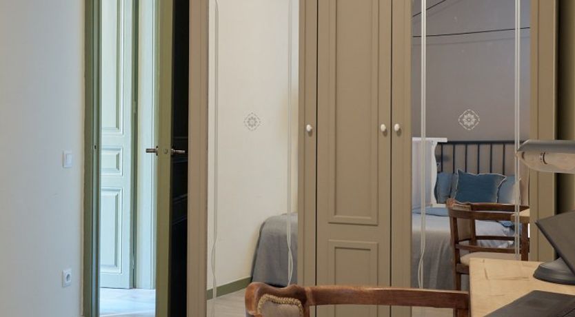 Photo of Before A Mirror