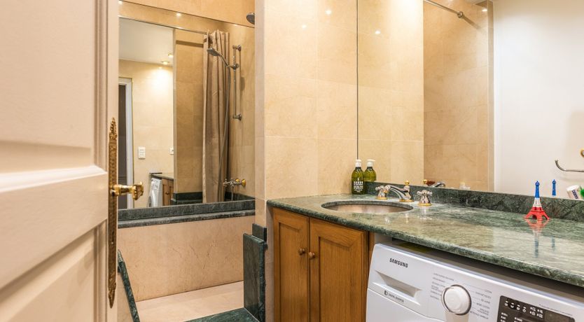 Photo of Golden Touch