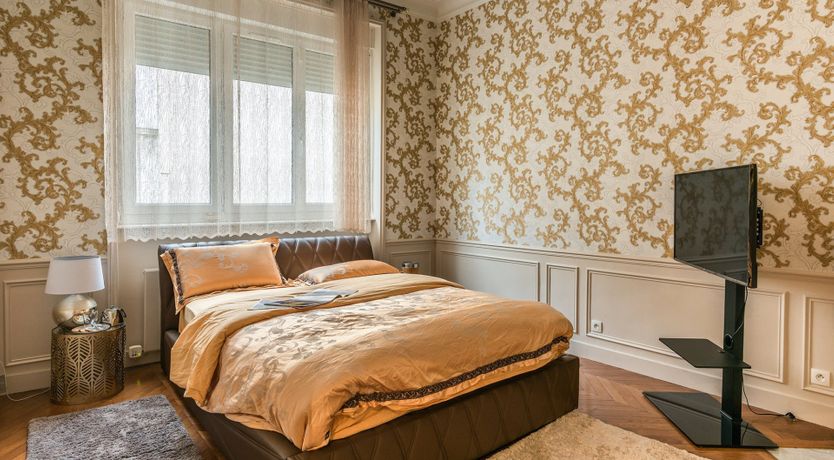 Photo of Golden Touch