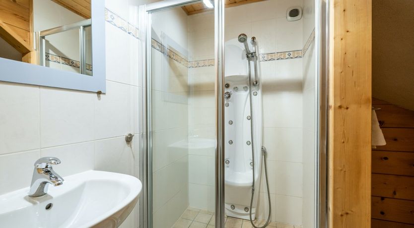 Photo of Grand Shelter