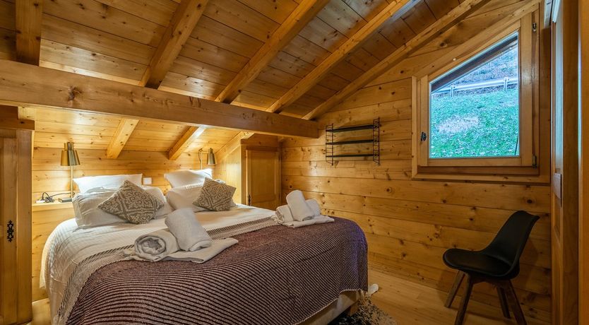 Photo of Grand Shelter