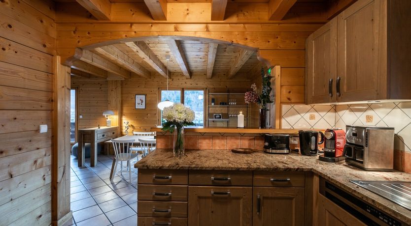 Photo of Grand Shelter