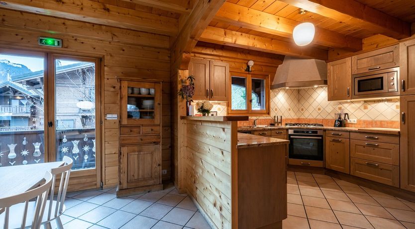 Photo of Grand Shelter