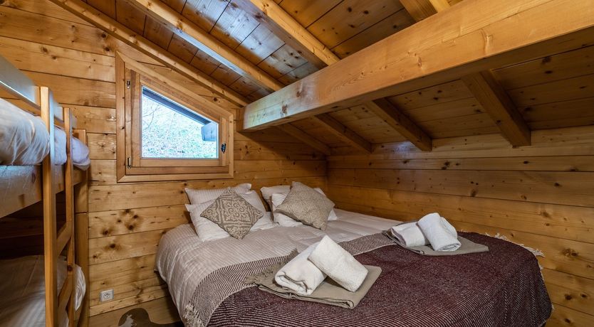 Photo of Grand Shelter