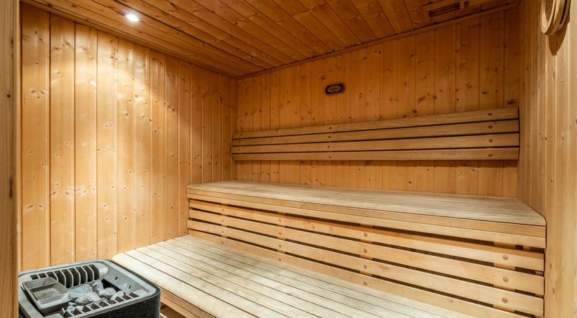 Photo of Grand Shelter