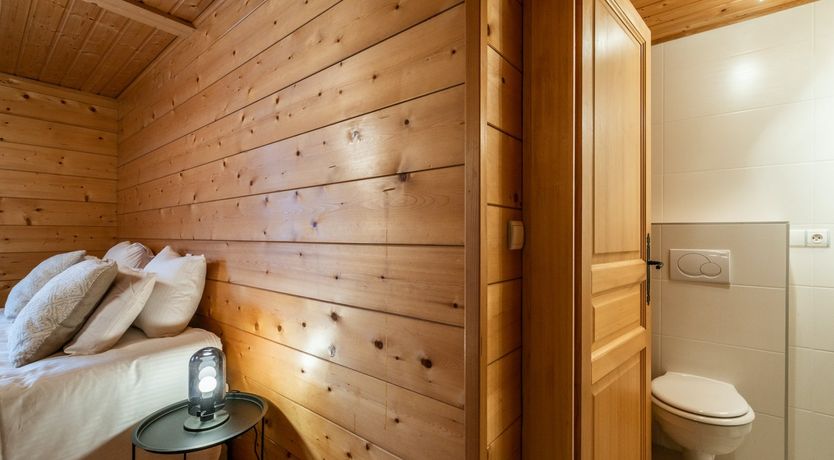 Photo of Grand Shelter