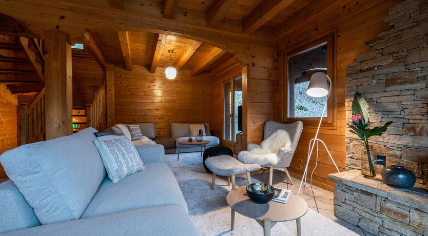 Photo of Grand Shelter