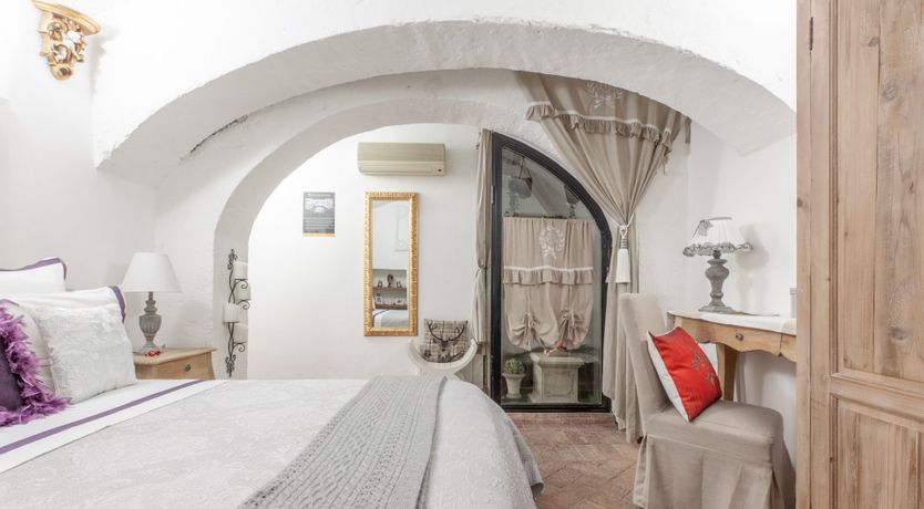 Photo of Violet Haze