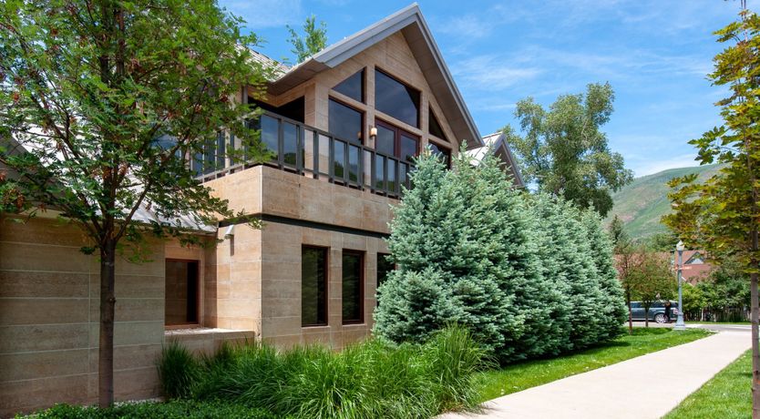 Photo of Cherry Woodpecker