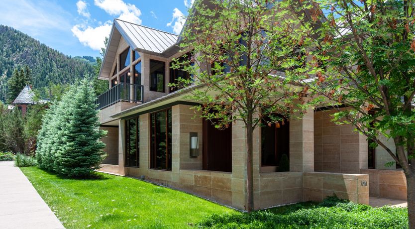 Photo of Cherry Woodpecker