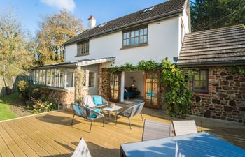 Otters’ Wood Holiday Cottage