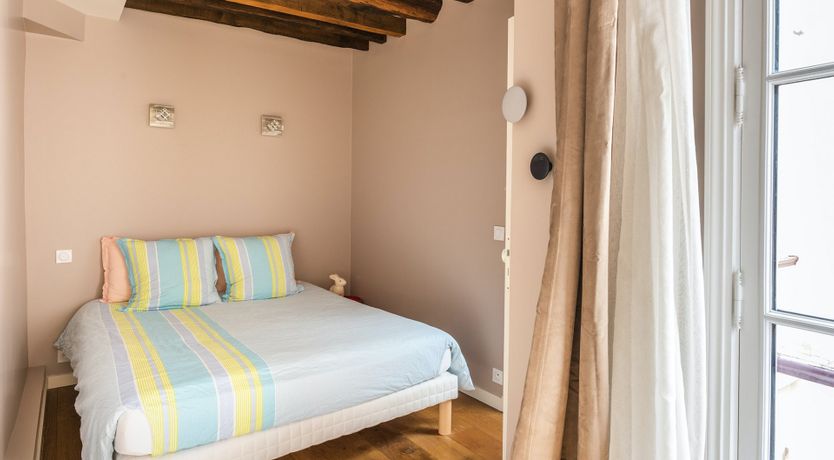 Photo of The Illustrator