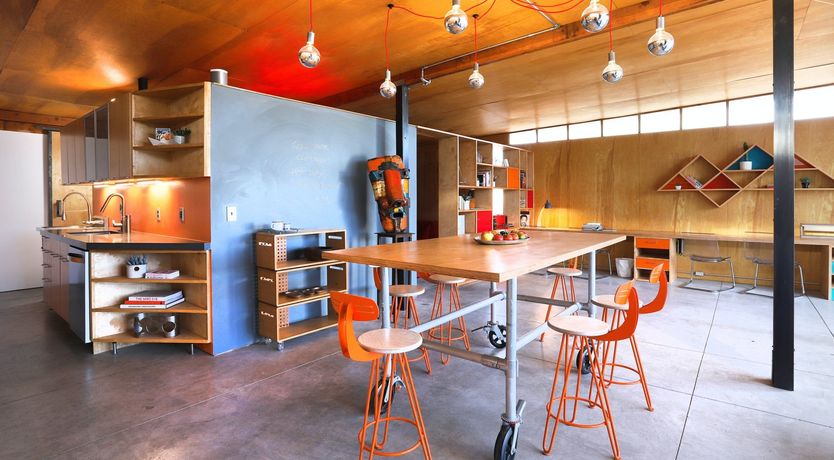 Photo of Abstractionist