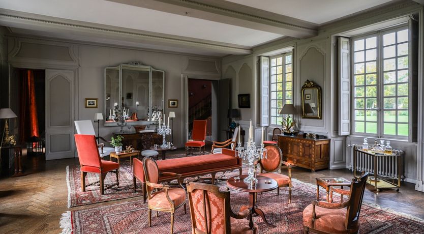 Photo of Chateau National Treasure