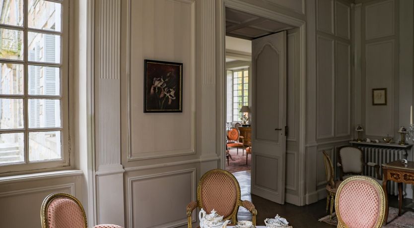 Photo of Chateau National Treasure