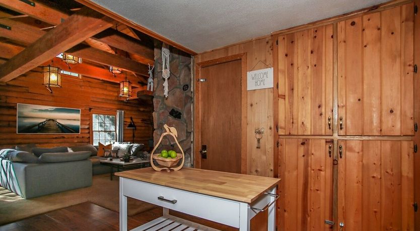 Photo of The Log Cab-Inn