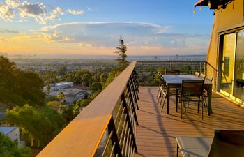 The Hollywood Treehouse Holiday Home