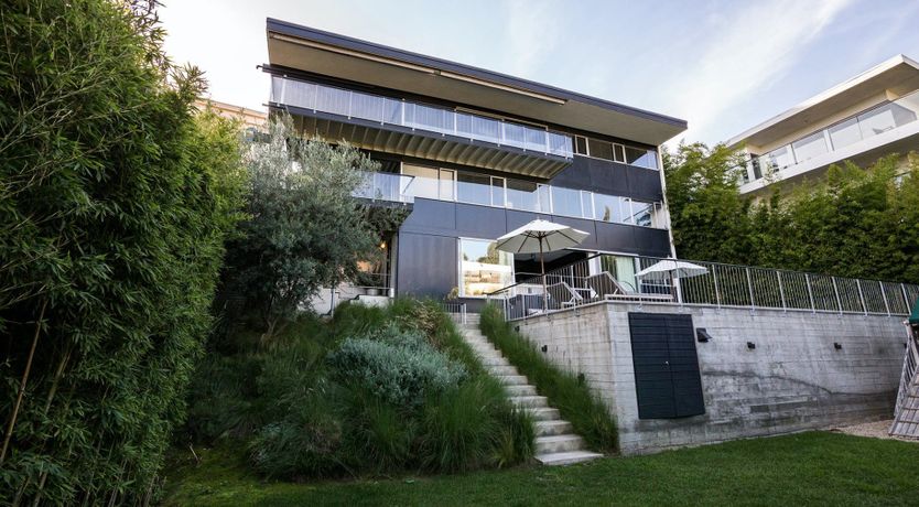 Photo of Nature Near Neutra