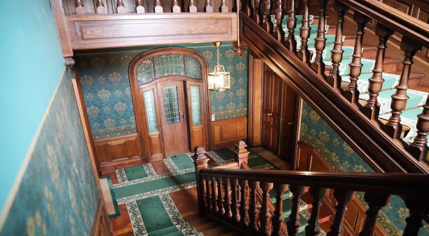 Photo of The Balcony Border