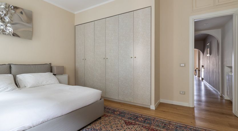 Photo of The Old Ford