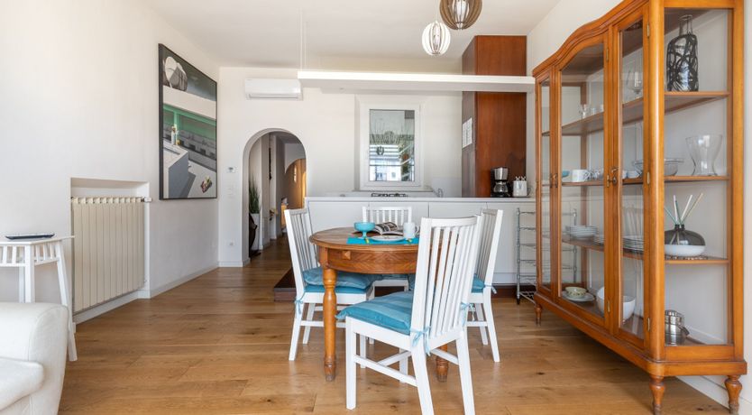 Photo of The Old Ford