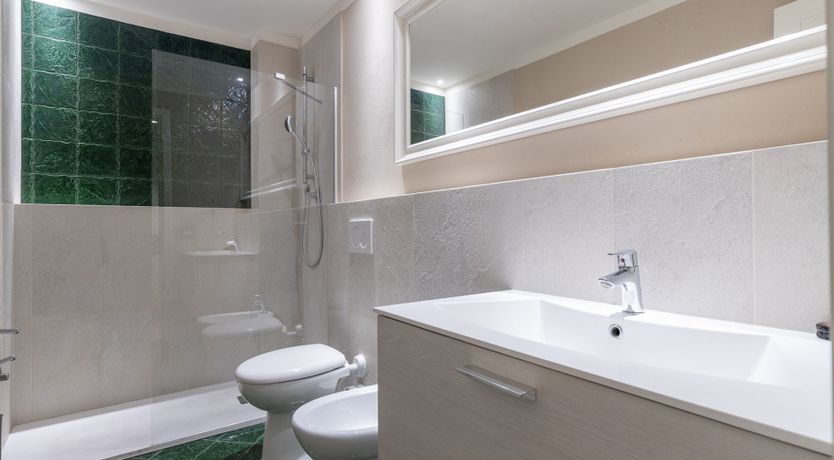 Photo of The Old Ford