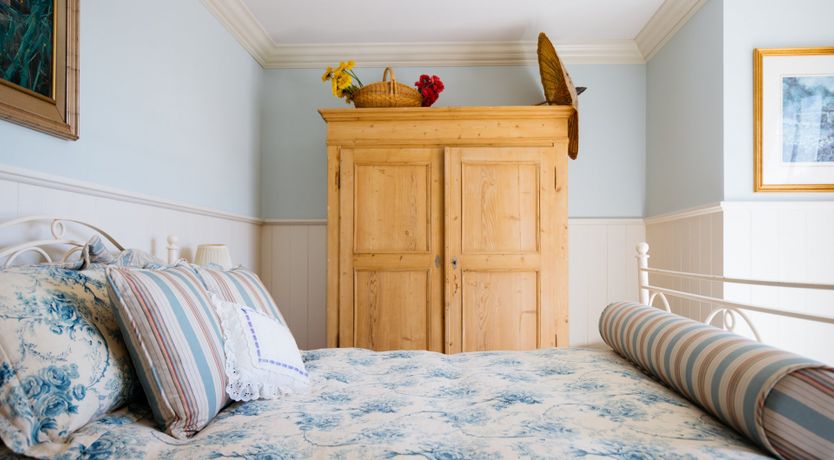 Photo of Jewel on the Hudson