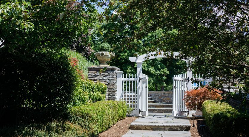 Photo of Jewel on the Hudson