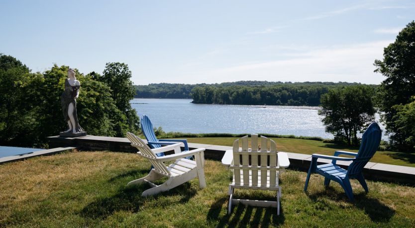 Photo of Jewel on the Hudson