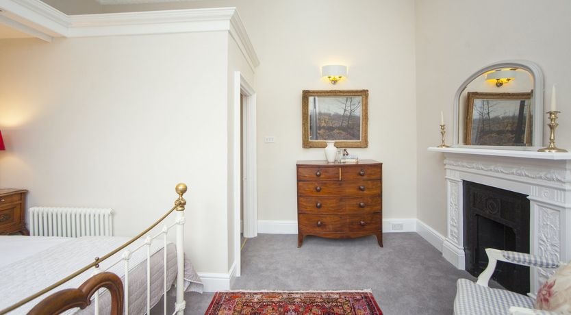 Photo of Georgian Courtyard