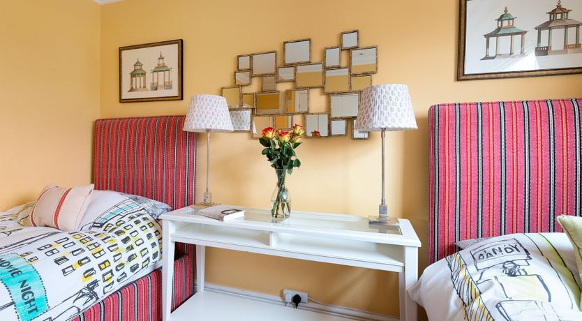 Photo of The Ifield Garnet