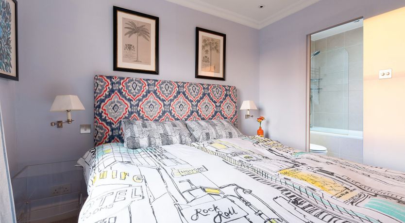 Photo of The Ifield Garnet