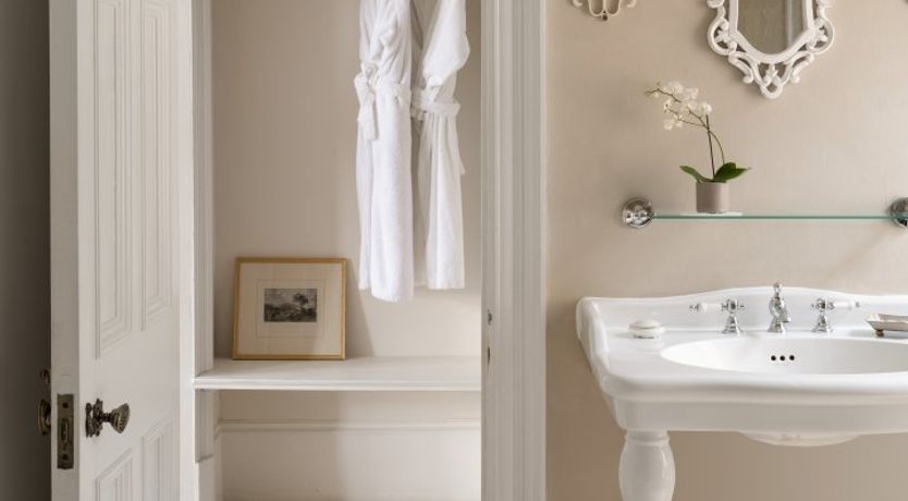 Photo of Baronial Bliss