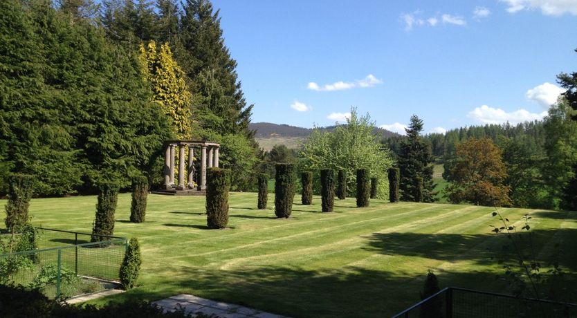 Photo of Baronial Bliss