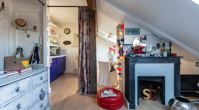 Photo of Parisian Peekaboo