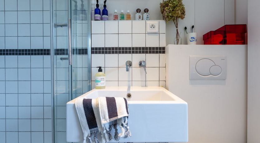 Photo of Parisian Peekaboo