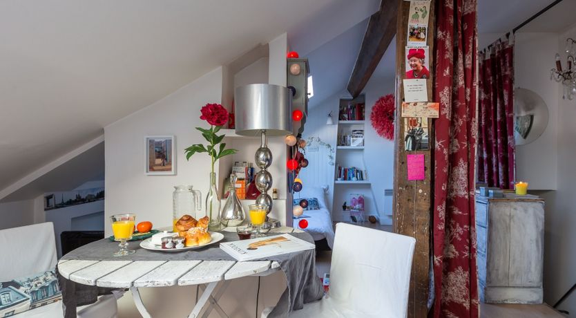 Photo of Parisian Peekaboo