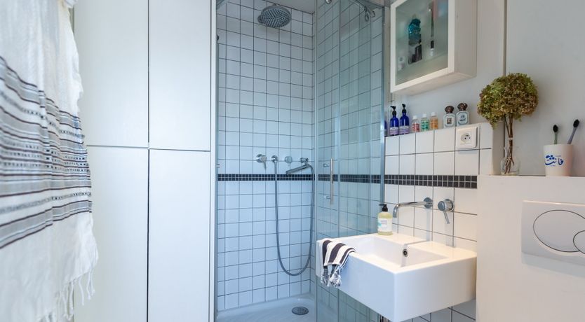 Photo of Parisian Peekaboo