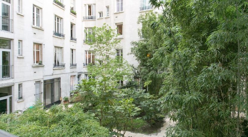 Photo of Eiffel Courtyard