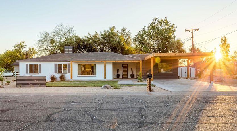 Photo of A Phoenix Breeze