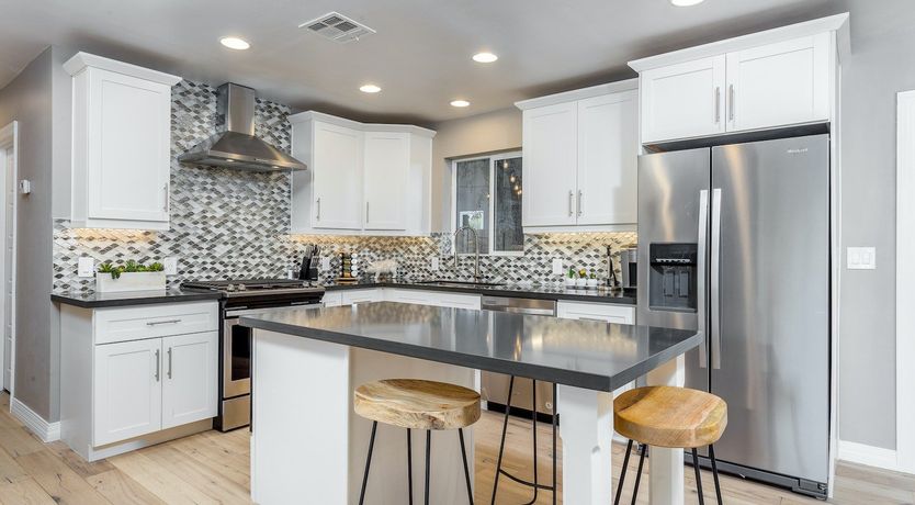 Photo of A Phoenix Breeze