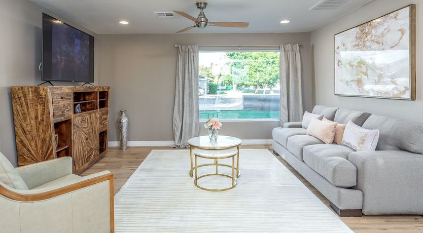 Photo of A Phoenix Breeze