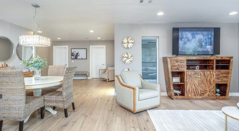 Photo of A Phoenix Breeze