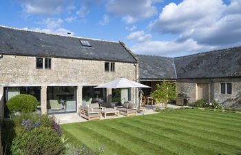 Cart Shed Holiday Home