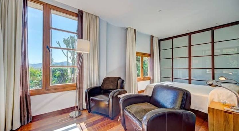 Photo of Sea and Be Seen