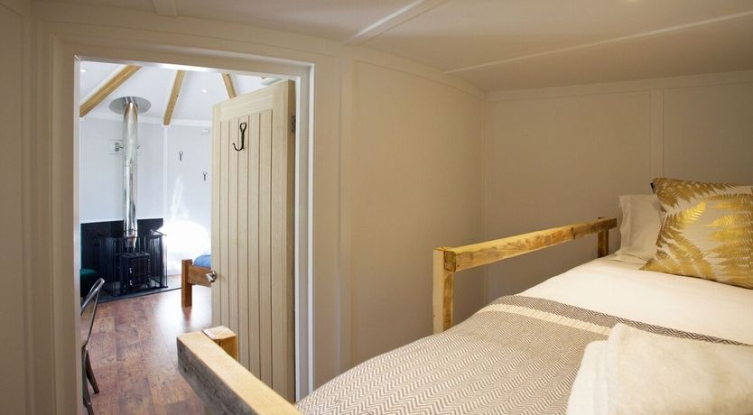 Photo of Through the Leaves