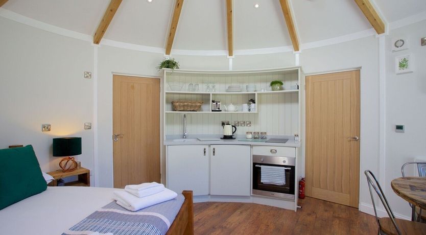 Photo of Through the Leaves