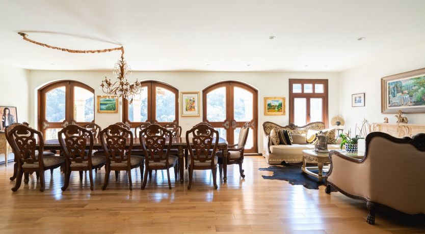 Photo of Malibu Tuscany Paradise